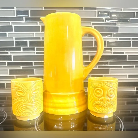VTG Canary Yellow Ceramic Pitcher & Double Sided Tiki Cups marked Resper - Picture 2 of 13